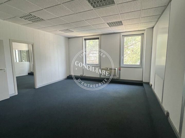 LOCATION BUREAUX MONTAUDRAN 