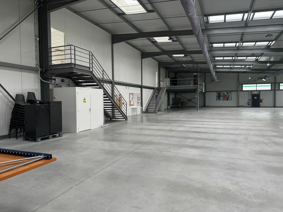 A LOUER LOCAL D'ACTIVITE 1 219 m² - (81600) GAILLAC