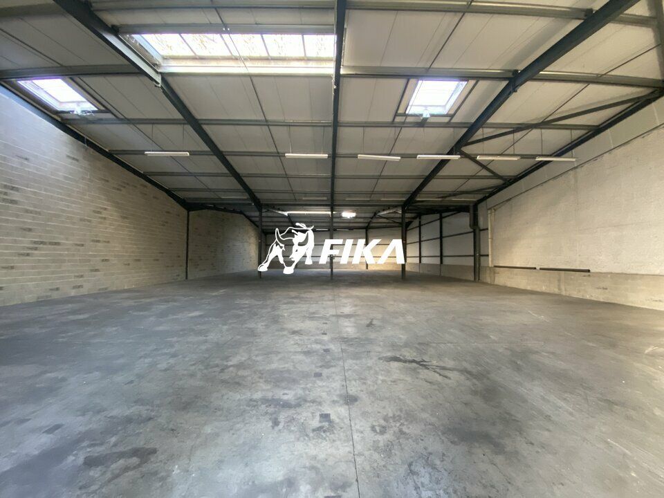 A LOUER LOCAL D'ACTIVITE 1 560 m² - (31140) SAINT ALBAN