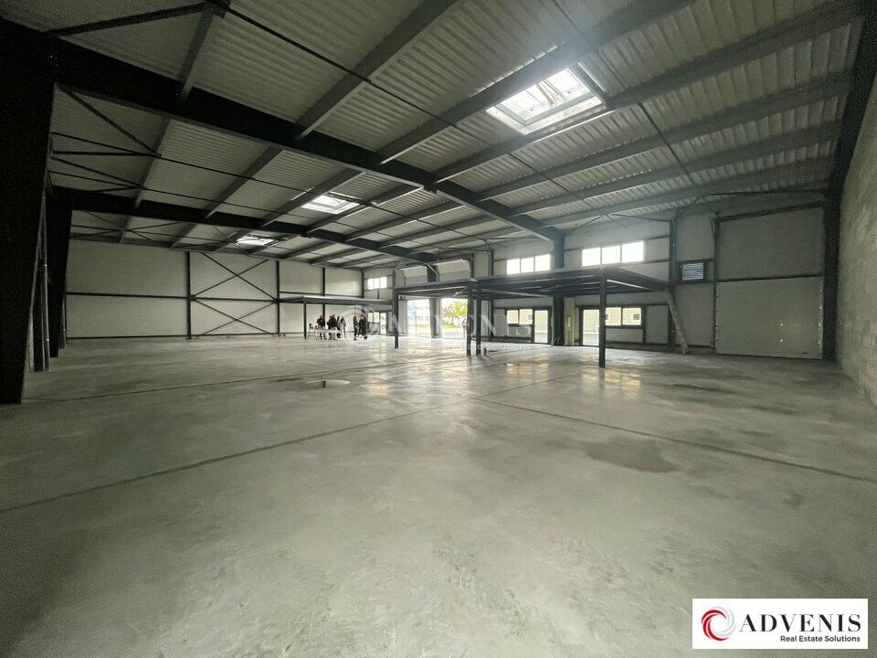 A VENDRE - BATIMENT D'ACTIVITE DE 1 231 M² DIVISIBLES A PARTIR DE 240 M² - NEUF