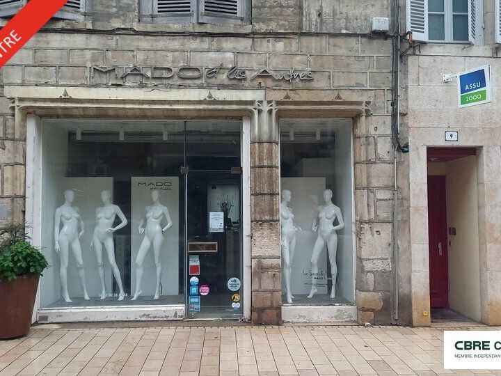 Location local commercial 81.65 m² non divisibles