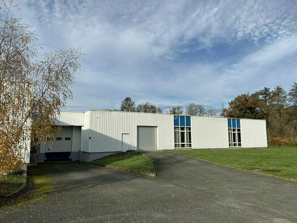 Location local d''activites 1428 m² non divisibles