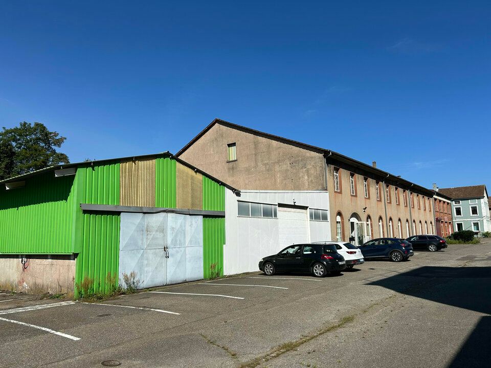 Vente local d''activites 2520 m² non divisibles