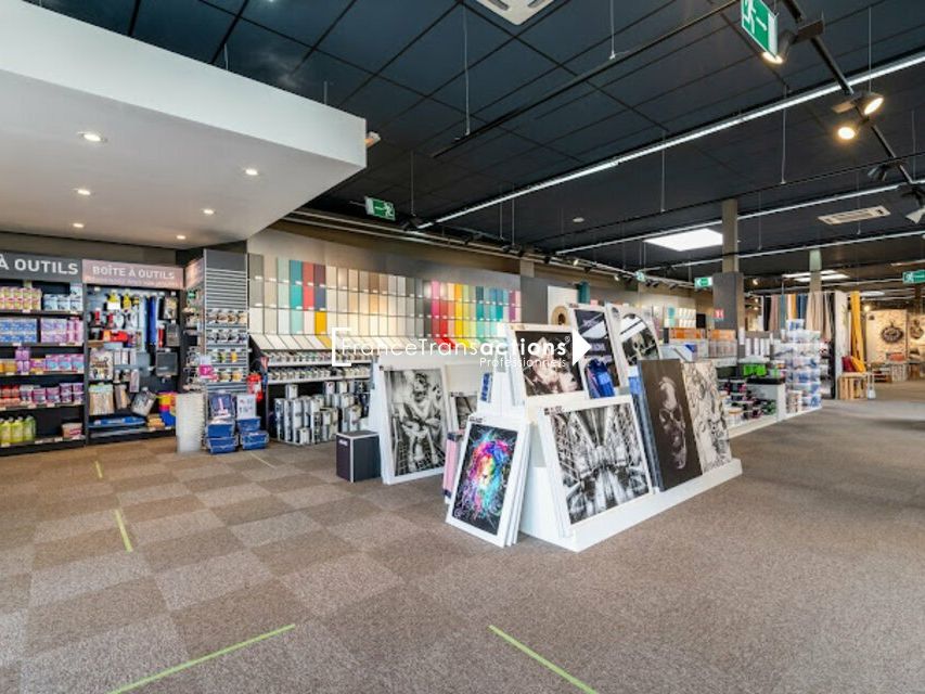 A LOUER LOCAL COMMERCIAL 660 m² ROQUES