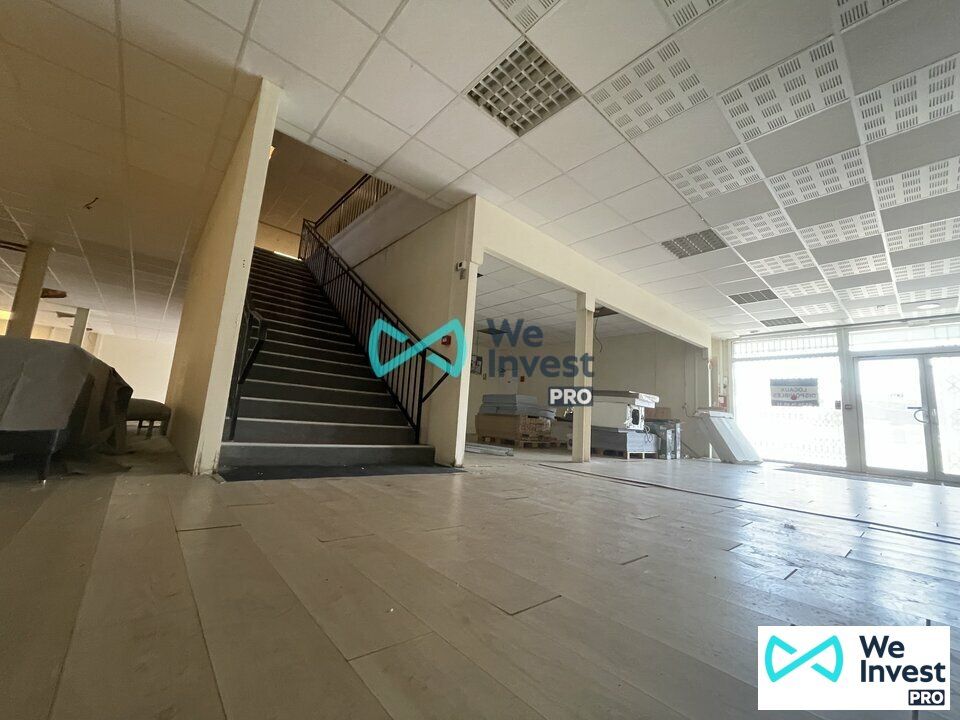 Location local commercial 1200 m² non divisibles