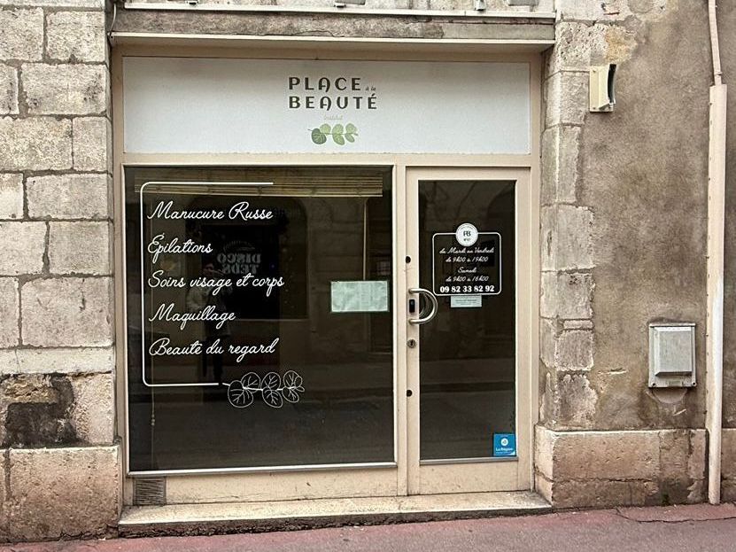 Location commerces 58 m² non divisibles