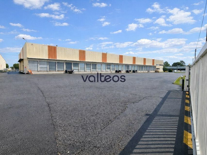 Location entrepot 4100 m² non divisibles