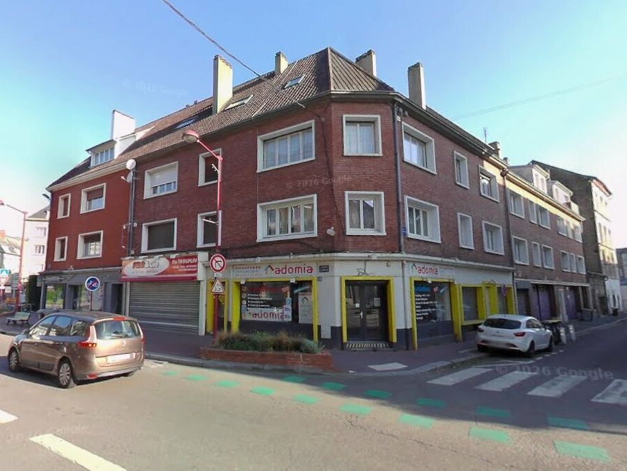 Location local commercial 92 m² non divisibles