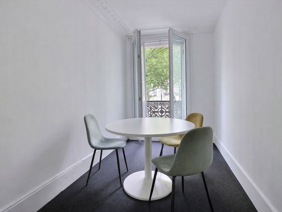 Location bureaux 242 m² non divisibles