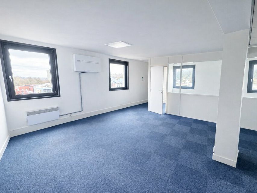 Location bureaux 118 m² divisibles à partir de 59 m²