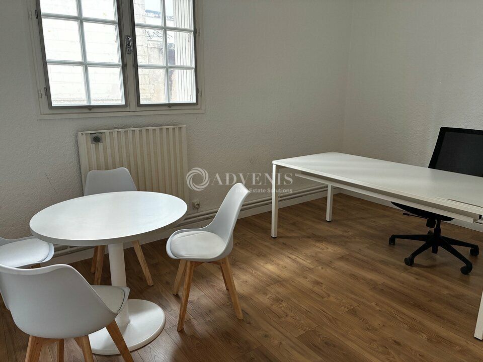 Location bureaux 65 m² non divisibles