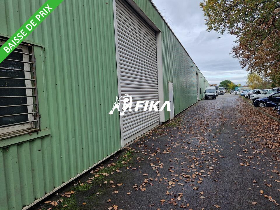A VENDRE ENTREPOT D'ACTIVITÉ 2300 m² (NORD)