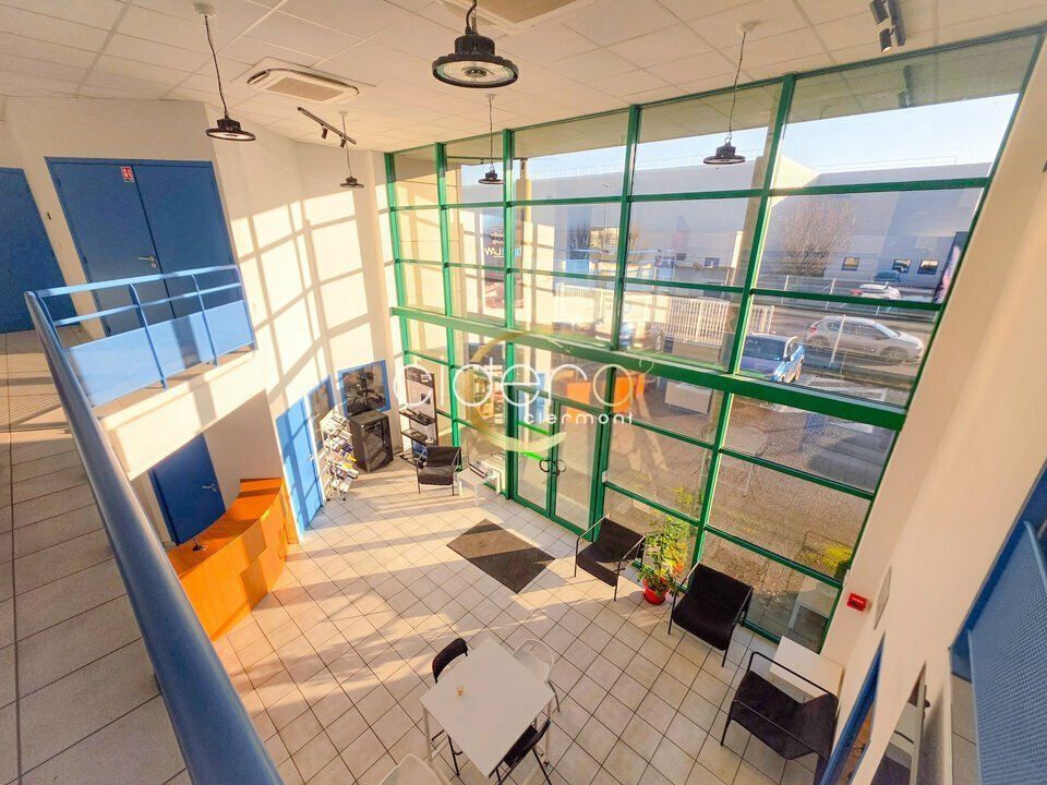 Location local d''activites 1166 m² non divisibles