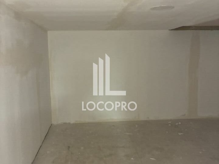 Location local commercial 105 m² non divisibles