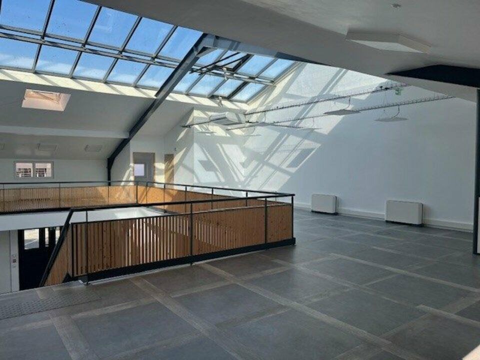Location bureaux 302 m² non divisibles