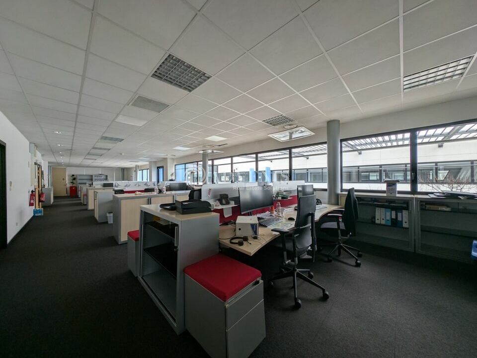 Plateau de bureaux aménagé sur 3 niveaux - Parc Tertiaire de la Meinau - Strasbourg