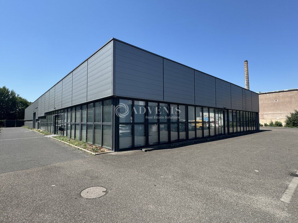 Location local d''activites 1720 m² non divisibles