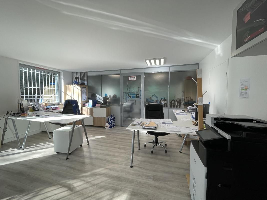 Location bureaux 178 m² non divisibles