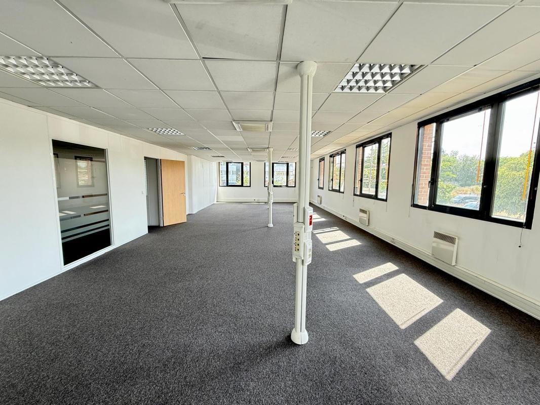 Location bureaux 348 m² non divisibles