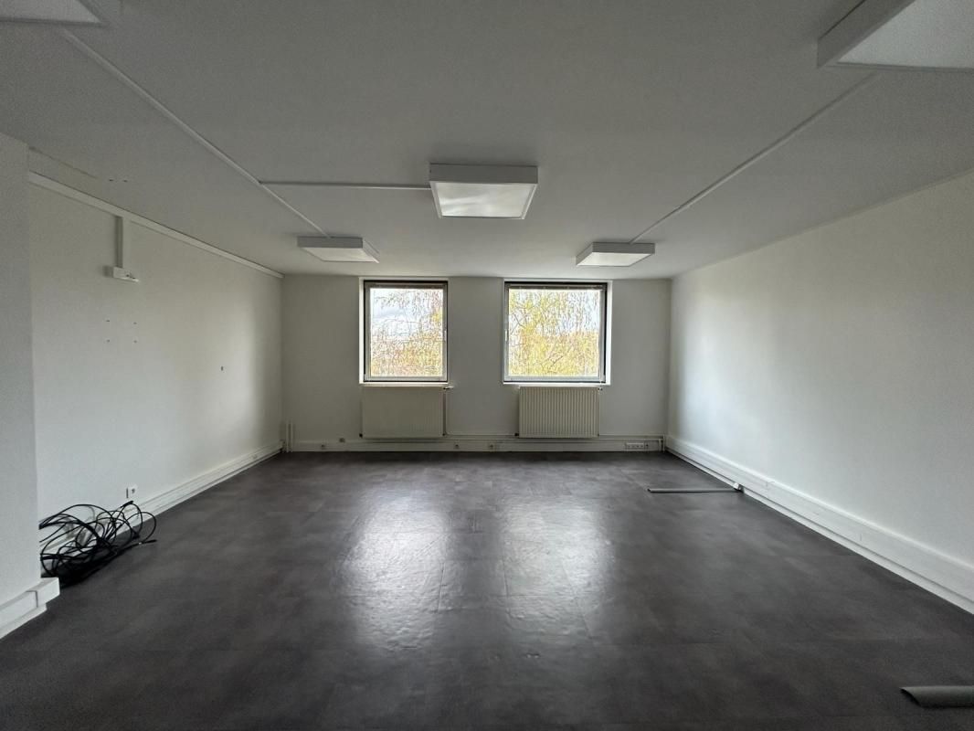 Location bureaux 15 m² non divisibles