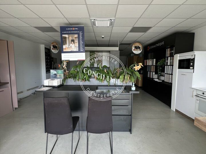 Vente local commercial 92 m² non divisibles