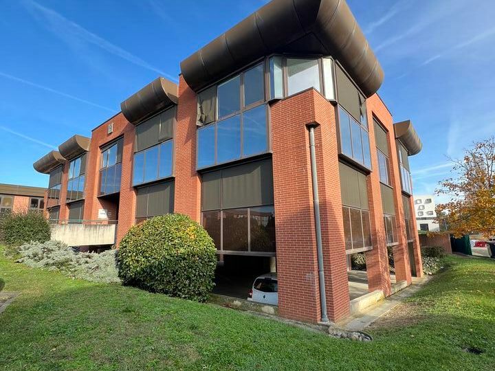 Location bureaux 720 m² non divisibles