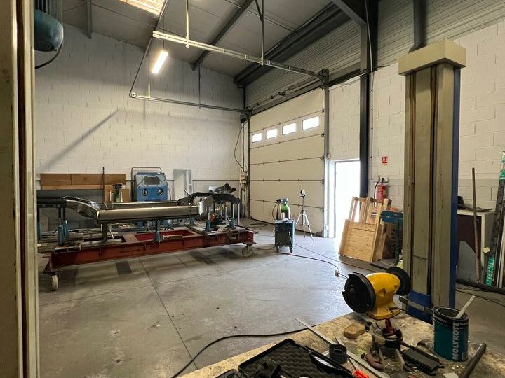 Location entrepot 400 m² non divisibles