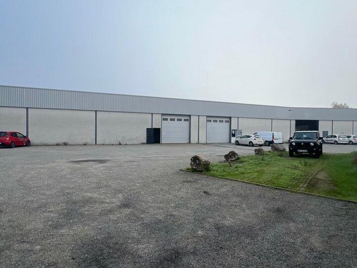 SUD OUEST TOULOUSE - CUGNAUX - 400M2 ENTREPOT LOCATION.