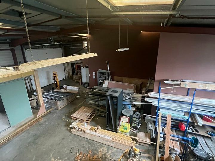Location entrepot 600 m² non divisibles