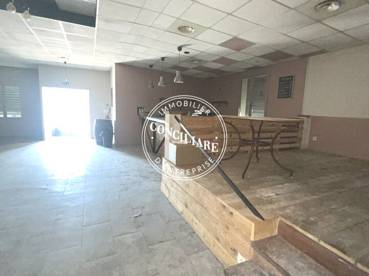 Location local commercial 284 m² non divisibles