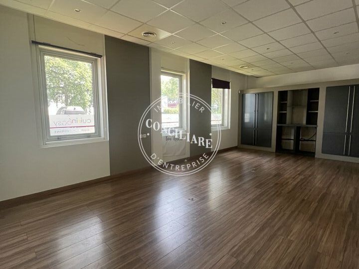 Location bureaux 180 m² non divisibles