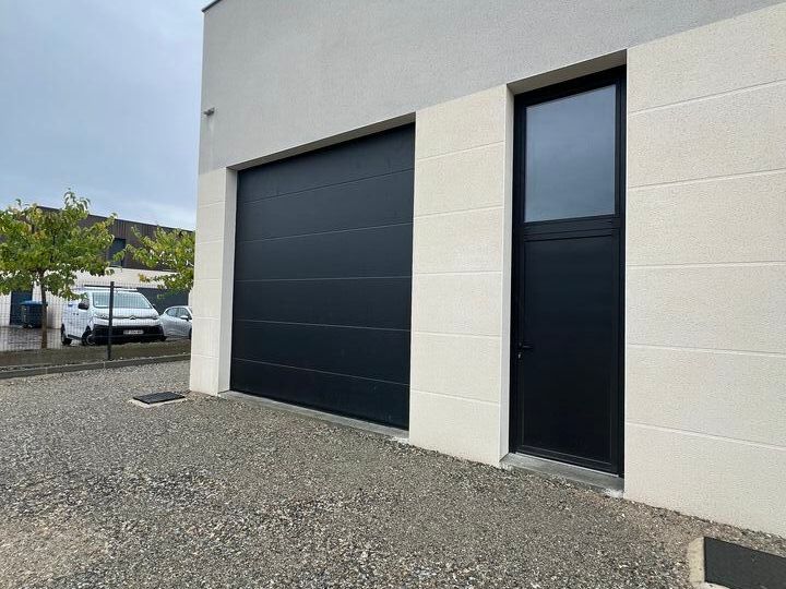 Location Entrepôt 140 m2 - Plaisance du Touch 