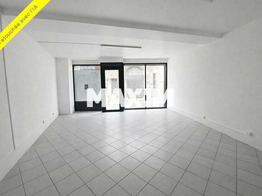 HYPER CENTRE - LOCAL COMMERCIAL AVEC VITRINE