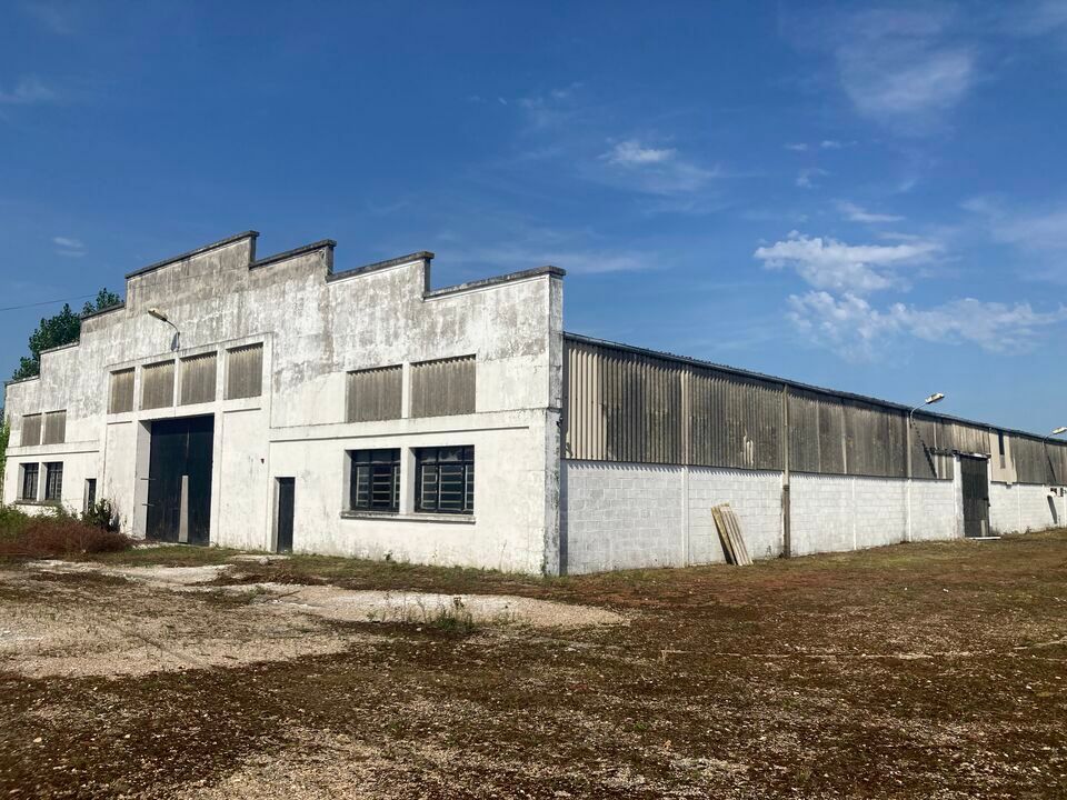 Location entrepot 2400 m² divisibles à partir de 600 m²