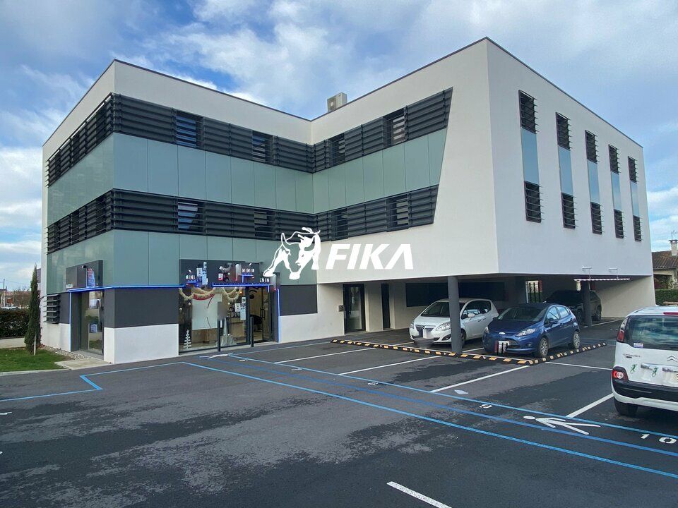 A VENDRE BUREAUX 388 m²  - (31330) GRENADE