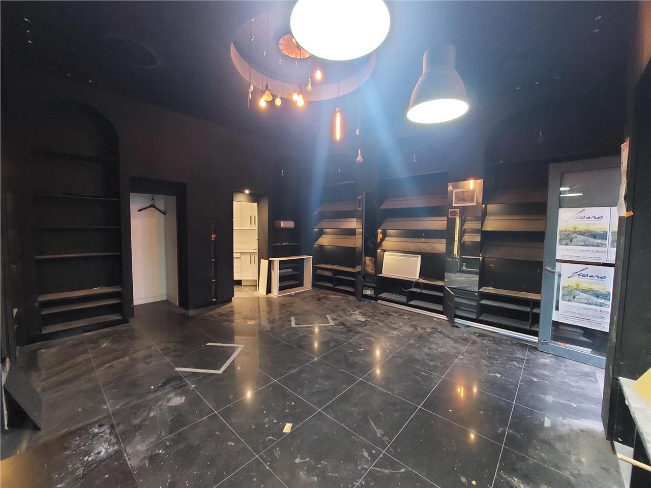 Location boutique 43 m² à Paris