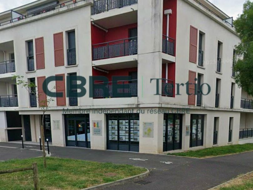 Location local commercial 59.74 m² non divisibles