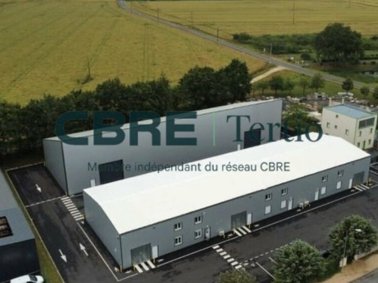 Location local d''activites 1185 m² divisibles à partir de 350 m²