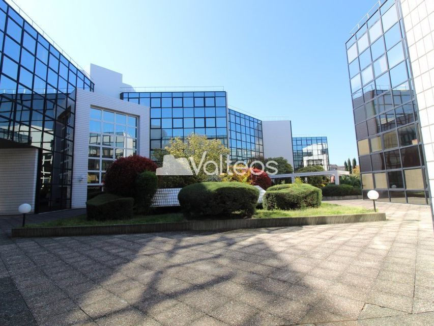 Vente bureaux 126.83 m² non divisibles