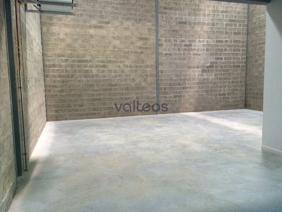 Vente local d''activites 198 m² non divisibles