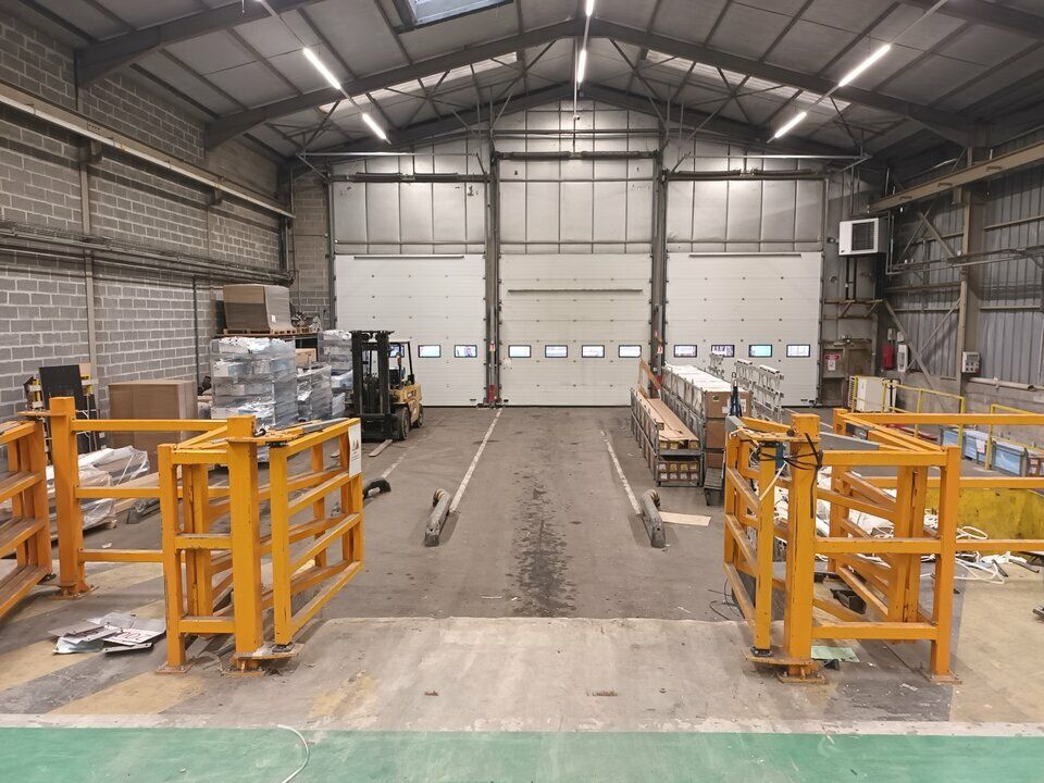 GRAND ENSEMBLE IMMOBILIER EN PARFAIT ETAT - RARE SUR LE SECTEUR.