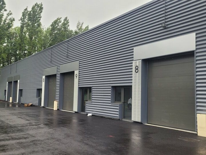 Location local d''activites 159 m² non divisibles