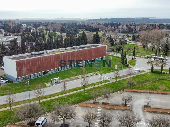 Location bureaux 1200 m² divisibles à partir de 355 m²