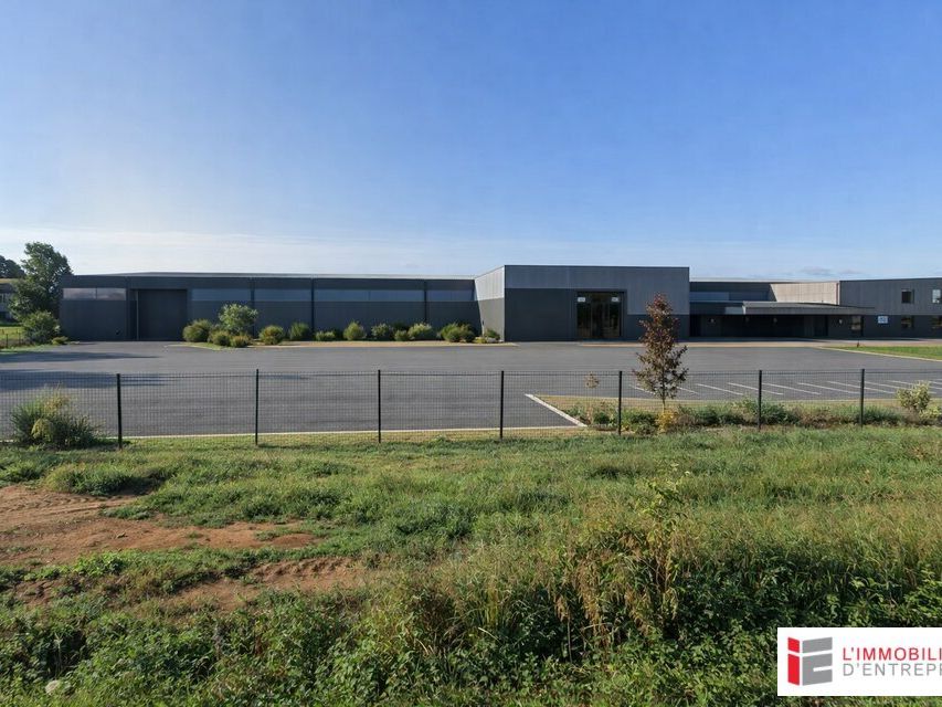 Location local d''activites 6300 m² non divisibles