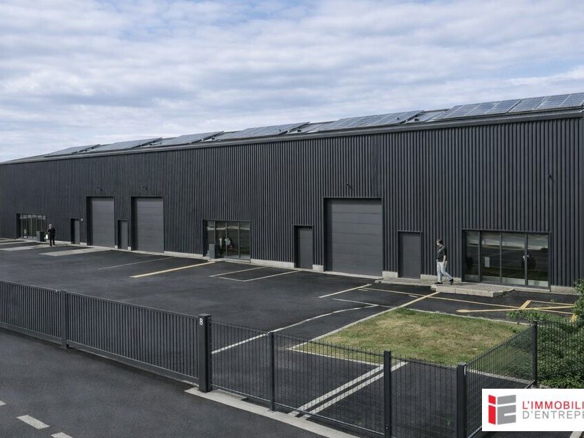 Vente local d''activites 330 m² non divisibles