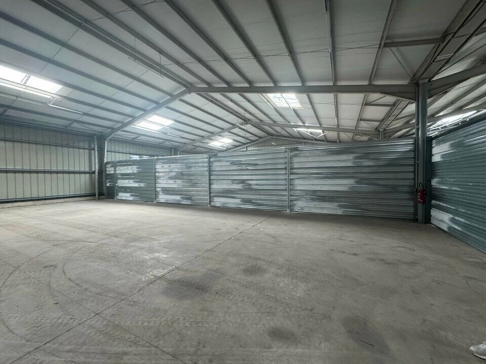 SAINTE MAURE DE TOURAINE LOCAL A LOUER 240 M²