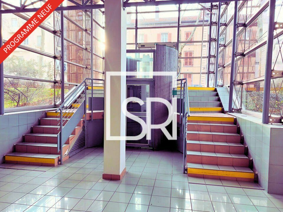 Location bureaux 650 m² non divisibles