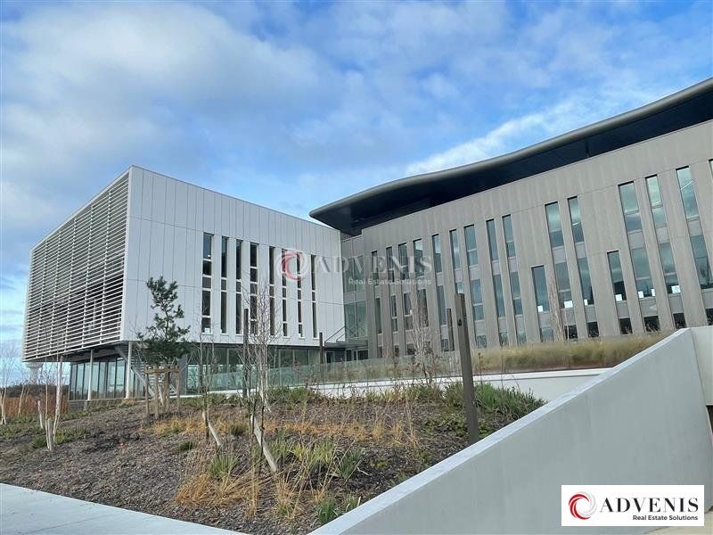 Location bureaux 213 m² non divisibles