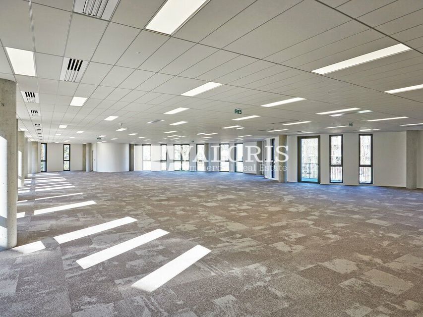 Exceptionnel : LIME est le seul bâtiment de la Techlid à offrir un plateau de plus de 3 700 m² d'un seul tenant !