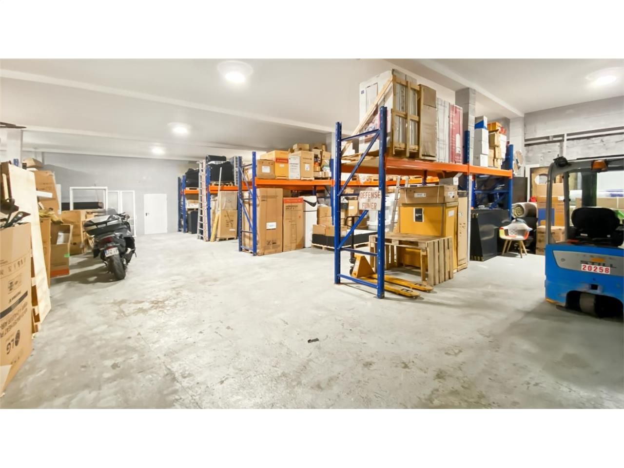 Vente entrepôts 770 m² non divisibles